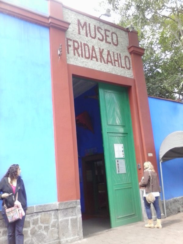 The front entrance of the Museo Frida Kahlo in Mexico City.